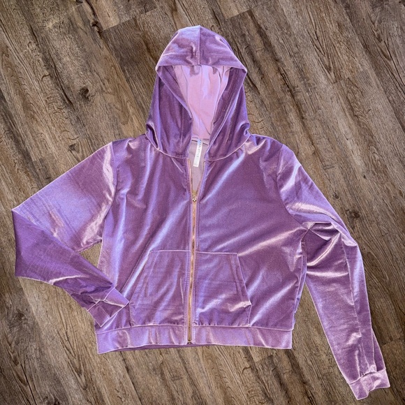 Fabletics • Velour Donna Hoodie - Picture 2 of 9